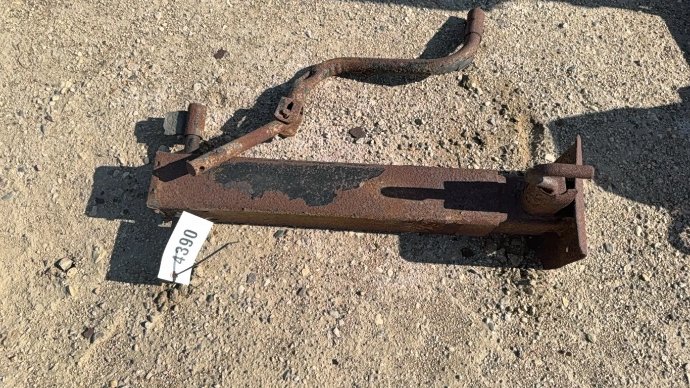 ID 4390 Pair of Jack's Gooseneck Trailer