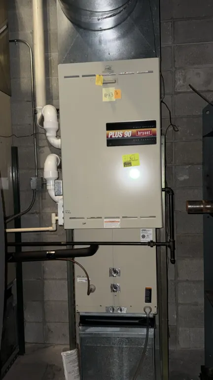 Bryant Plus 90 natural gas furnaces. Features direct vent forced air design and Category IV classification. Model: 350MAV060140ADKA. Output: 128,000 B