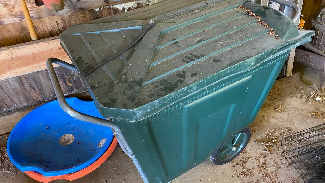 Ameri-Kart Poly Yard Cart