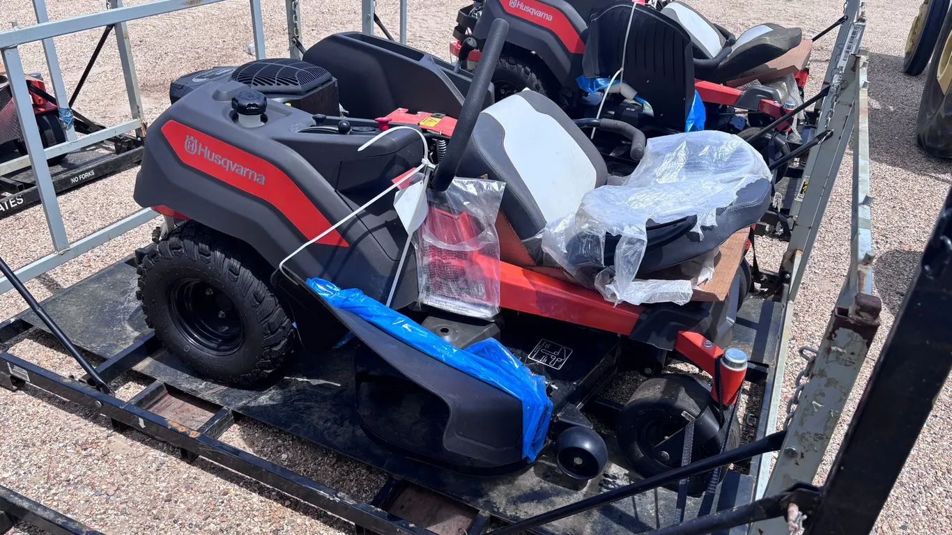 UNUSED HUSQVARNA Z248F ZERO-TURN MOWER