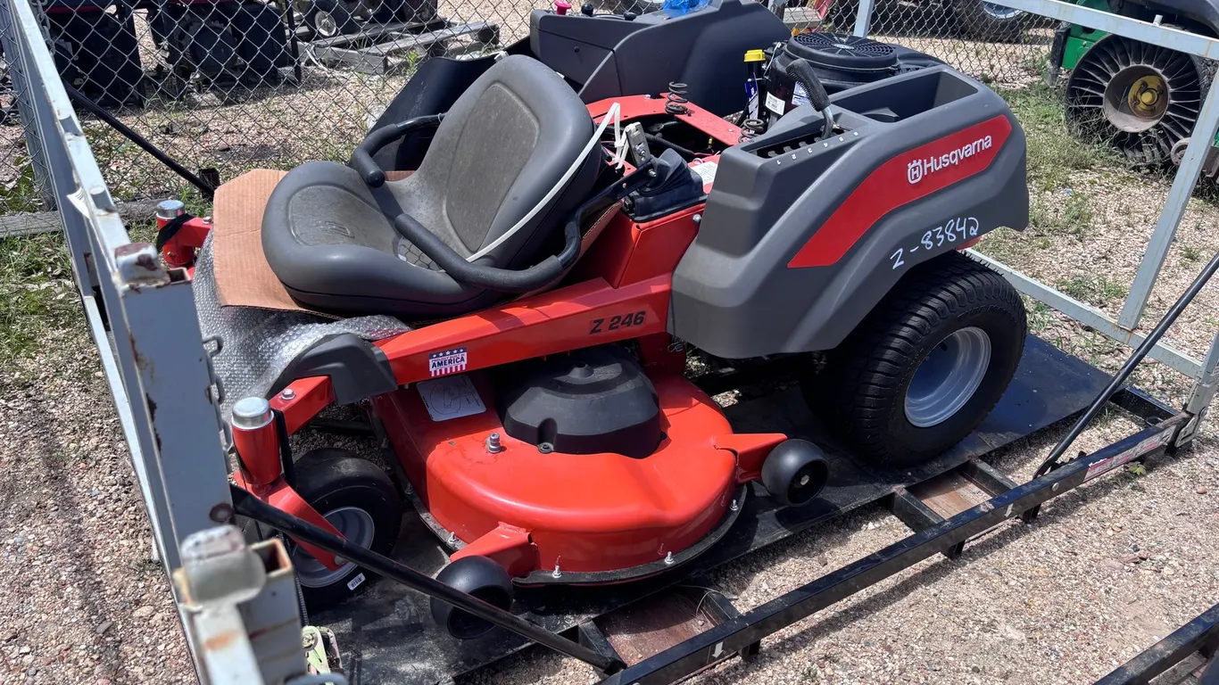 UNUSED HUSQVARNA Z246 ZERO-TURN MOWER