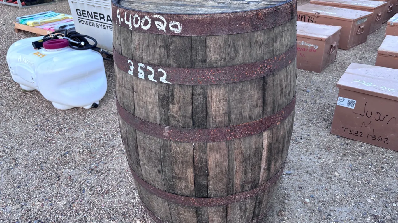 WHISKEY BARREL