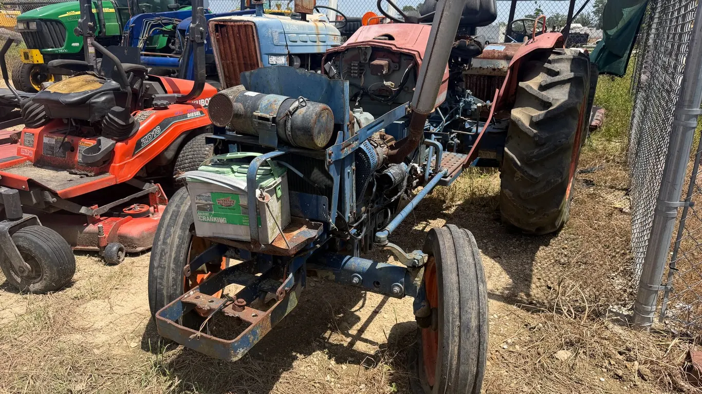 KUBOTA TRACTOR L305 | FOR PARTS/REPAIRS