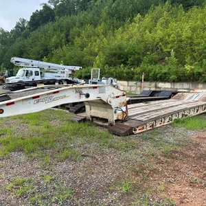 2010 Eager Beaver 50 GSL Tri Axle Lowboy