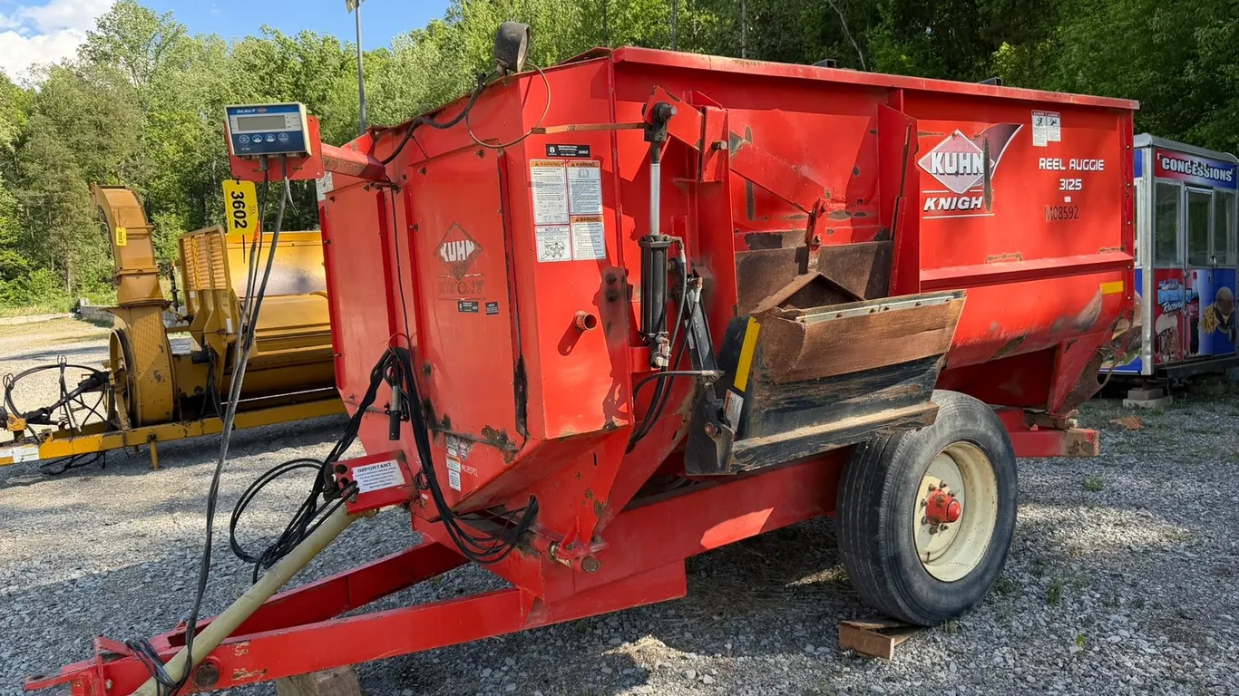 Kuhn Knight 3125 Mixer Wagon