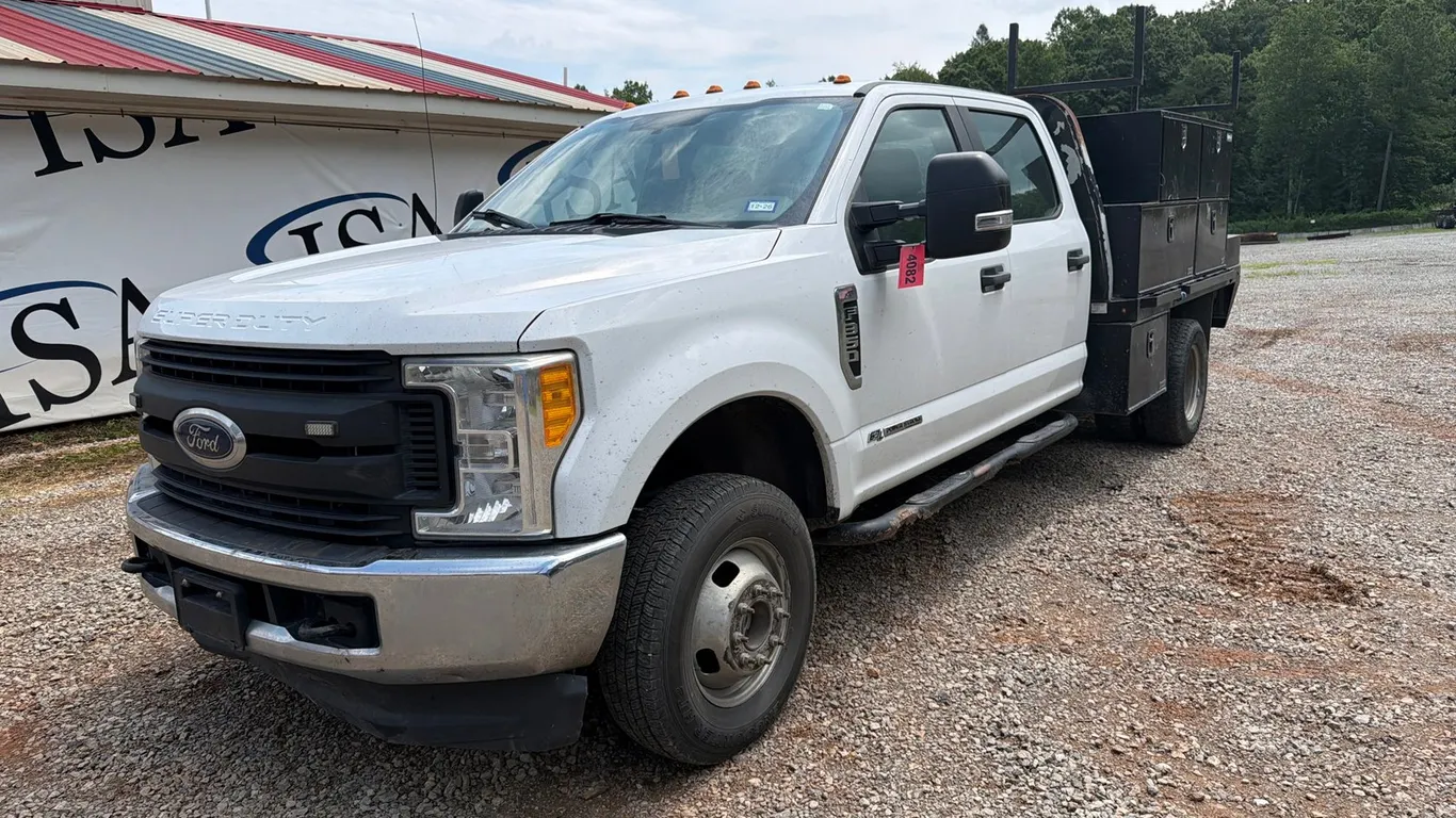 2017 Ford F350 4x4 Service Truck