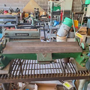 Niagara Sheet Metal Bending Machine, 30"