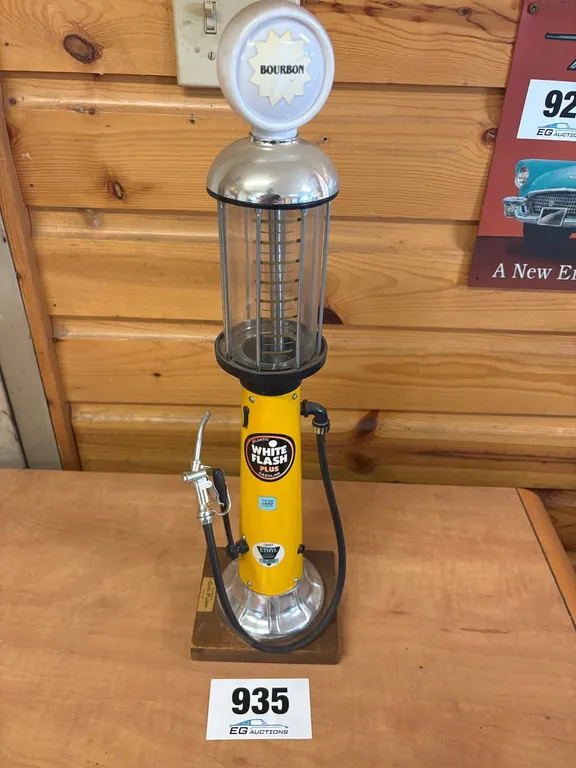 VINTAGE STYLE GAS PUMP DISPENSER