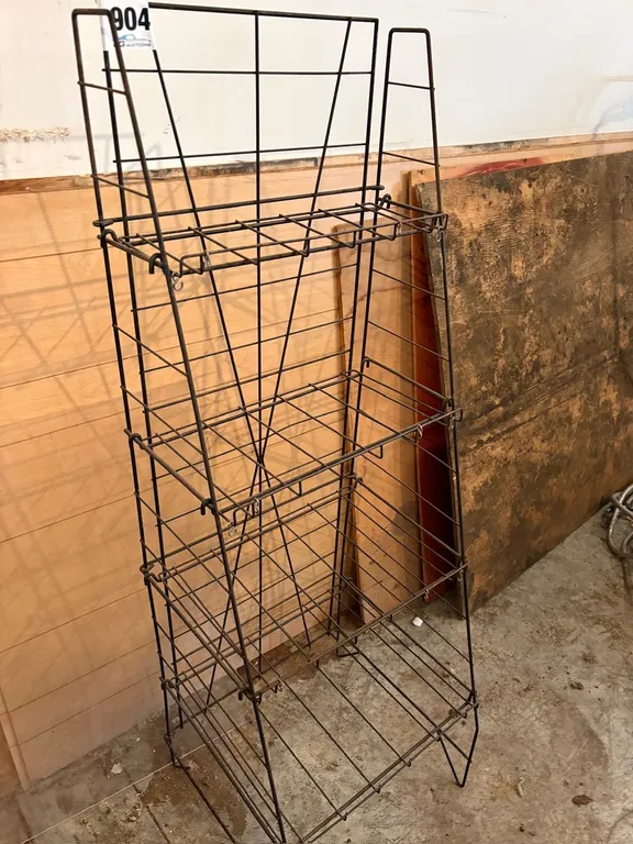 VINTAGE COLLAPSIBLE FOLDING DISPLAY RACK