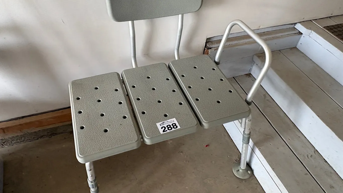TUB TRANSFER BENCH