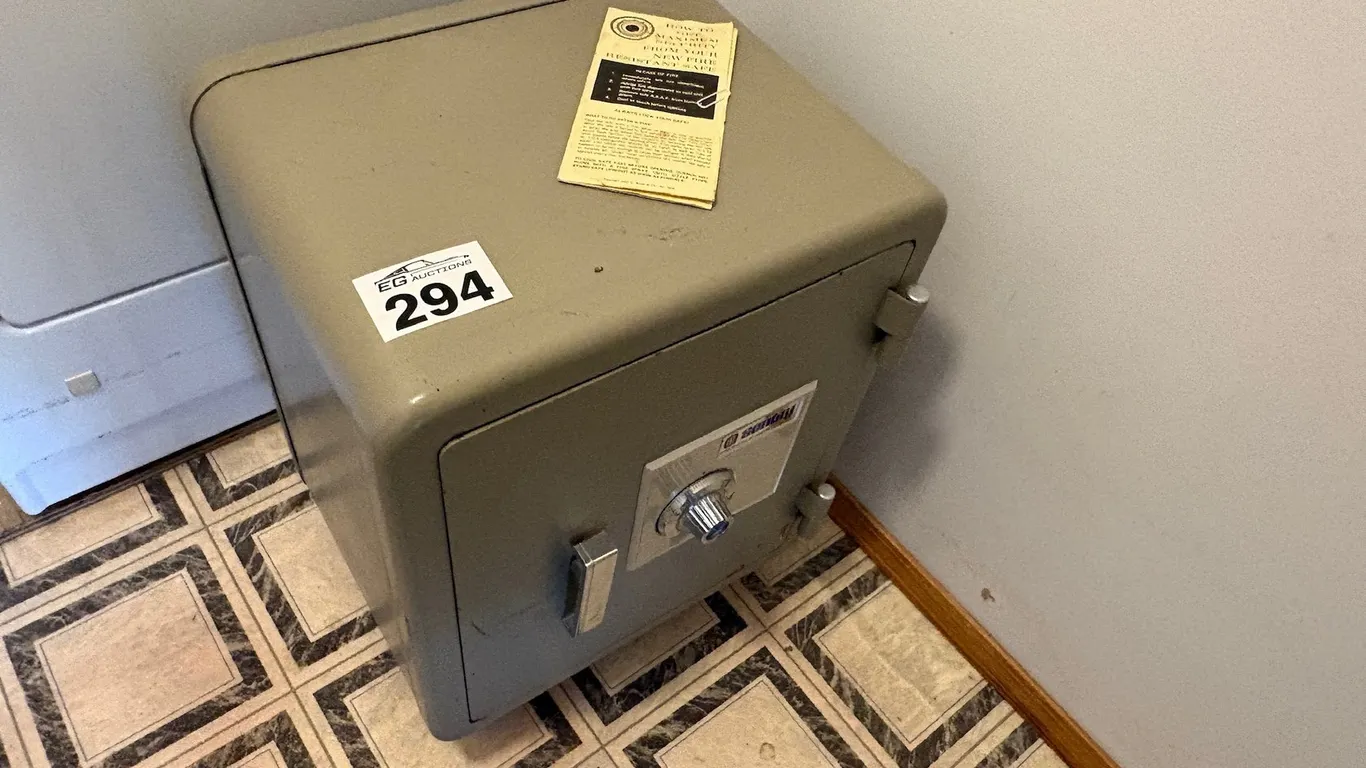 FIRE RESISTANT SAFE