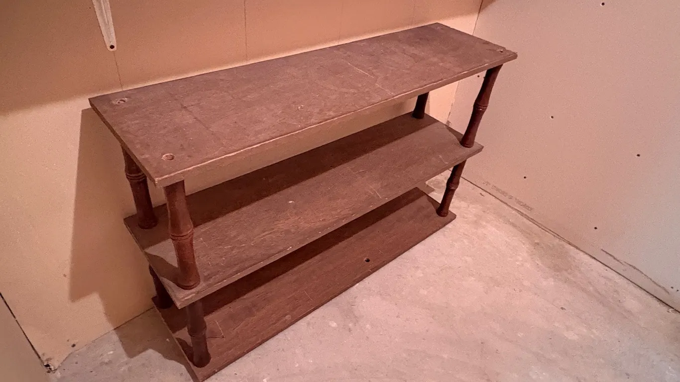 WOOD SHELF UNIT