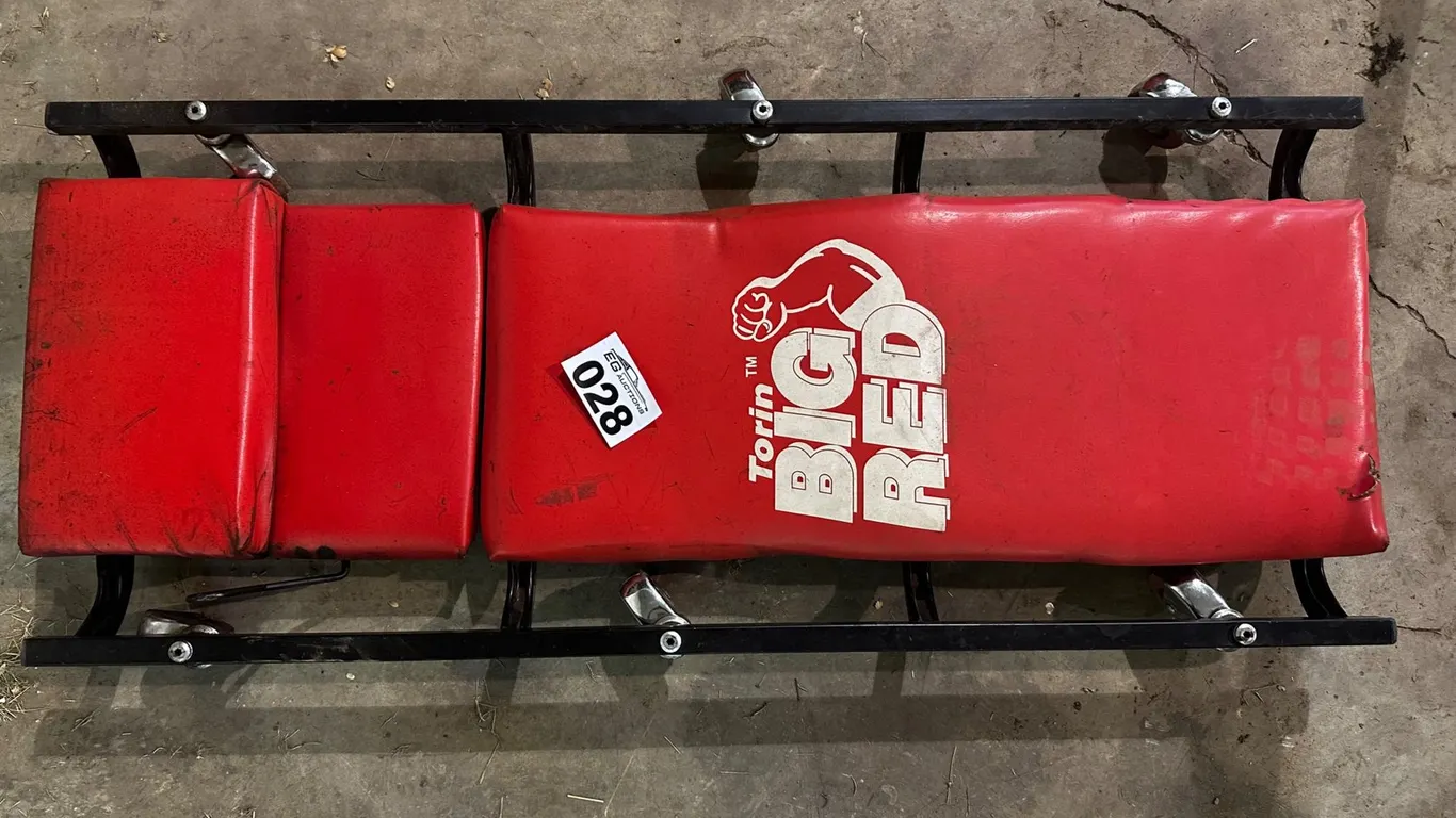 BIG RED FLOOR CREEPER