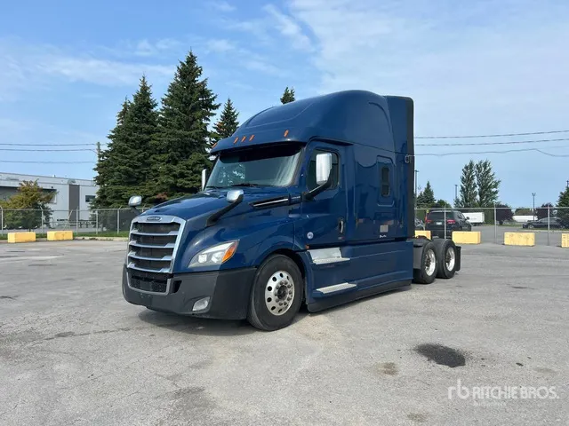 2021 Freightliner Cascadia 126 6x4 T/A Sleeper Truck Tractor