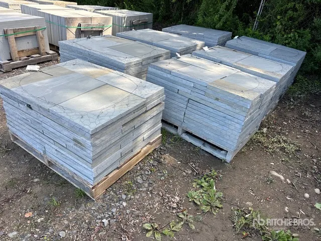 Quantity of (7) Pallets of Bluestone Landscaping Paver Stone (Unused)