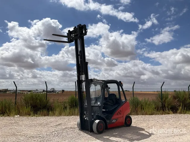 2015 Linde H25D02 Forklift