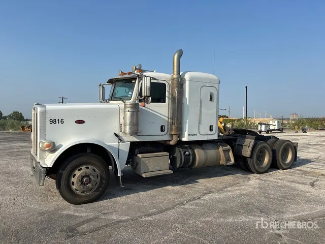 2015 Peterbilt 389 6x4 T/A Sleeper Truck Tractor