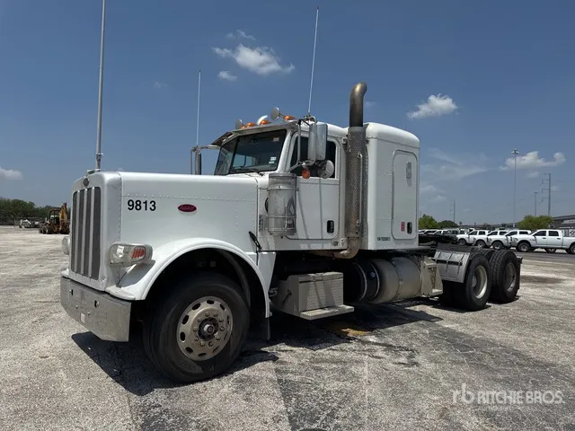 2015 Peterbilt 389 6x4 T/A Sleeper Truck Tractor