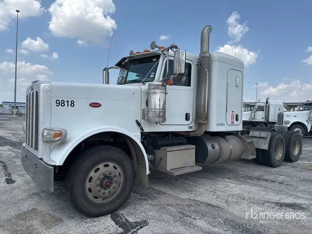 2015 Peterbilt 389 6x4 T/A Sleeper Truck Tractor