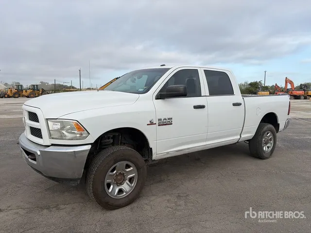 2014 Ram 2500 4x4 Crew Cab Pickup