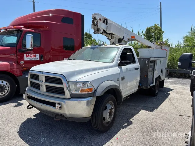 Altec AT200A 300 lb Straight Boom on 2011 Dodge Ram 4500 4x2 Bucket Truck (Inoperable)