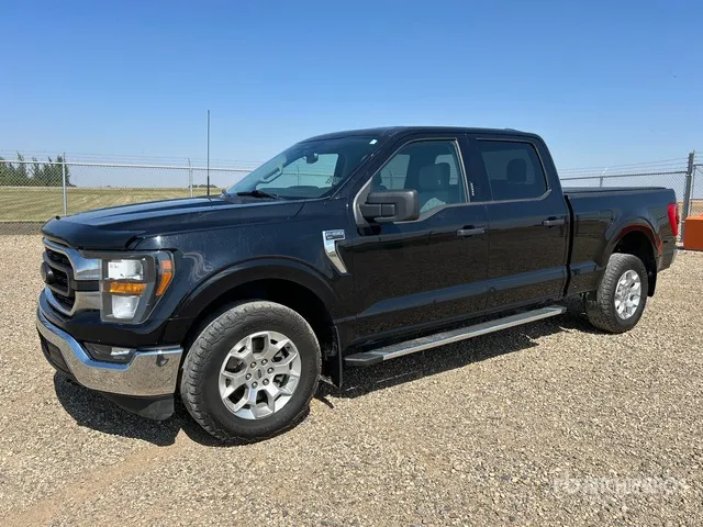 2023 Ford F-150 XLT 4x4 Crew Cab Pickup