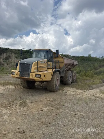 2007 John Deere 400D Articulated Dump Truck