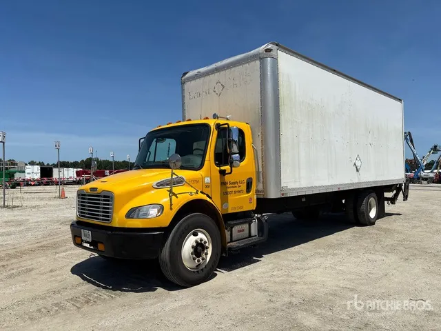 2015 Freightliner M2 106 4x2 Van Truck
