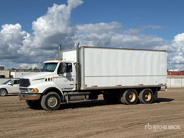 2005 Sterling L9500 6x4 Steam Truck