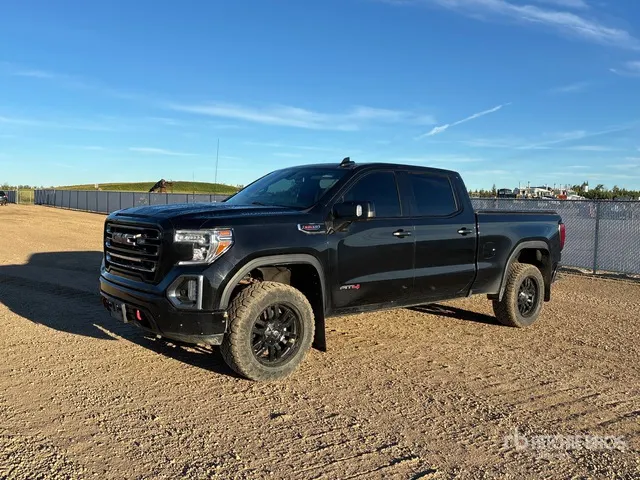2021 GMC Sierra 1500 AT4 4x4 Crew Cab Pickup