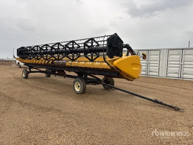 2013 New Holland 35 G 35 ft Rigid Combine Header