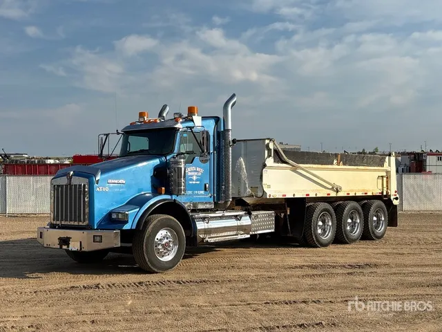 2013 Kenworth T800 8x6 Tri/A Dump Truck