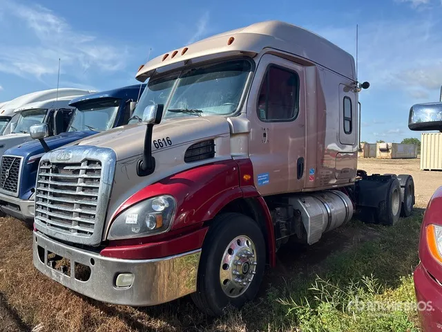 2018 Freightliner Cascadia 6x4 T/A Sleeper Truck Tractor (Inoperable)
