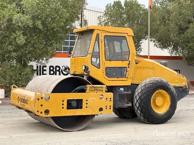 2011 Bomag BW211D-40 Smooth Drum Compactor