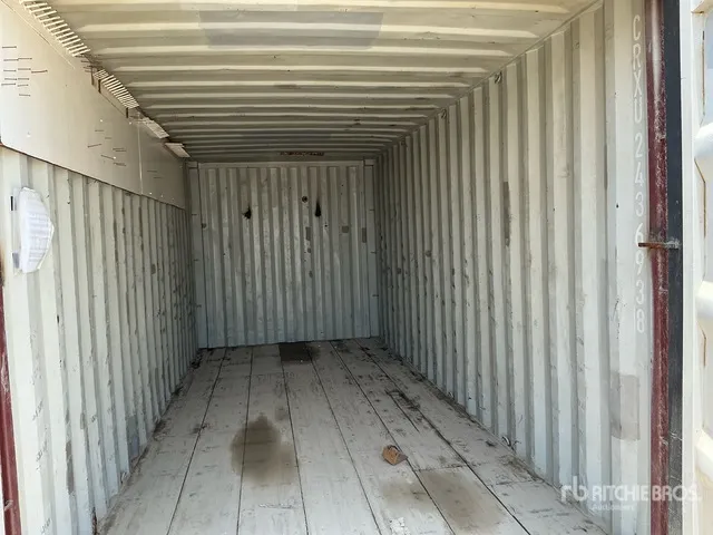 2005 20 ft Storage Container