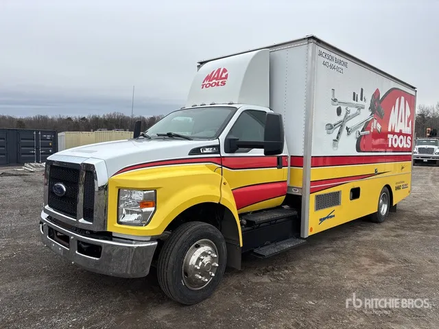 2016 Ford F-650 4x2 Van Truck