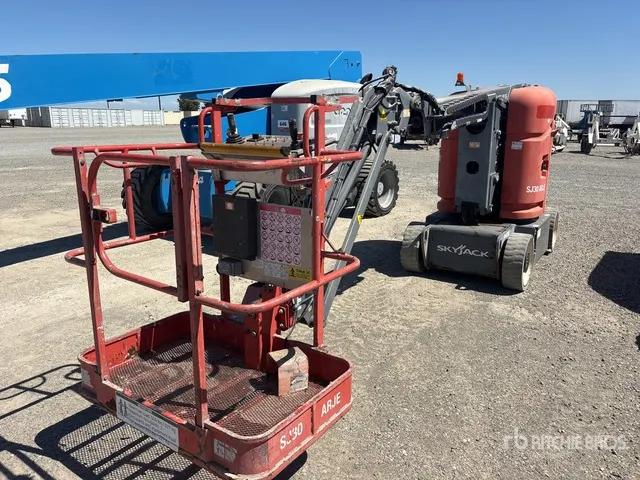2017 Skyjack SJ30ARJE 2WD Electric Articulating Boom Lift