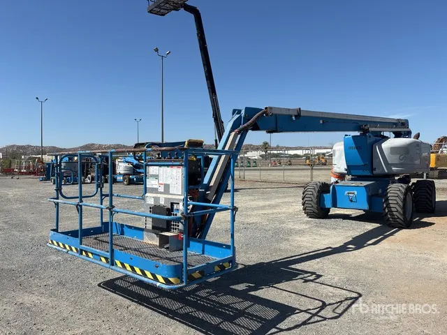 2017 Genie Z-80/60 4WD Diesel Articulating Boom Lift