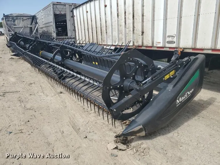 2015 MacDon FD75 flex draper head