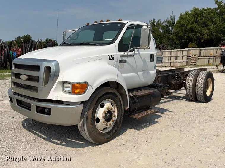 2008 Ford F650 Super Duty truck cab and chassis