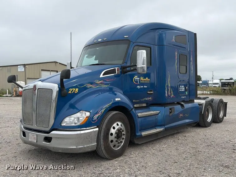 2018 Kenworth T680 semi truck