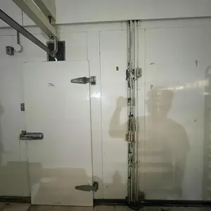 Walk-In Meat Cooler w/ Rail System Comes w/ Compressor
 UNRESERVED