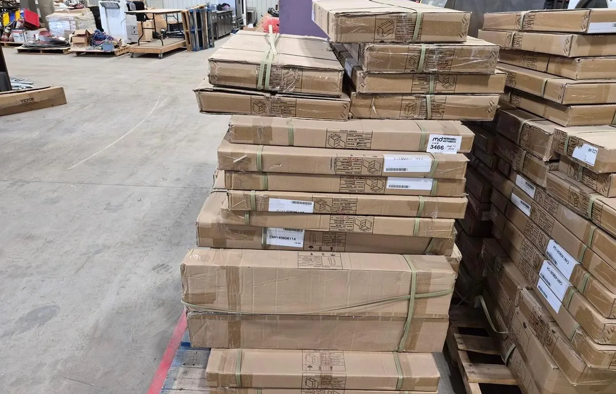 Pallet of Cabinet Parts (NOT COMPLETE CABINETS)
UNRESERVED