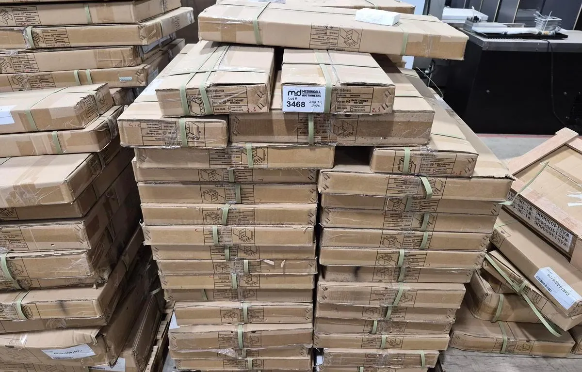 Pallet of Cabinet Parts (NOT COMPLETE CABINETS)
UNRESERVED