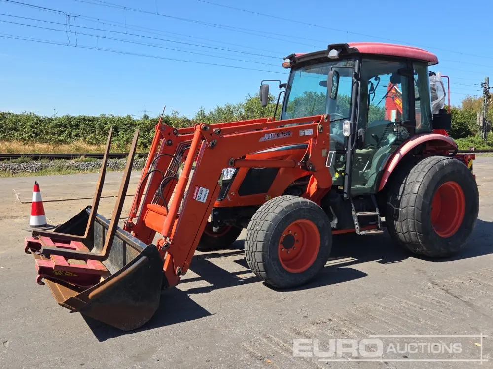 Kioti KL7320 4WD Tractor, Front Loader, Bucket, Forks, Rear Backhoe Attachment, Bucket, Stabilisers, 3 Point Linkage, PTO