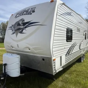 2011 Puma Unleashed 27' Toy Hauler
