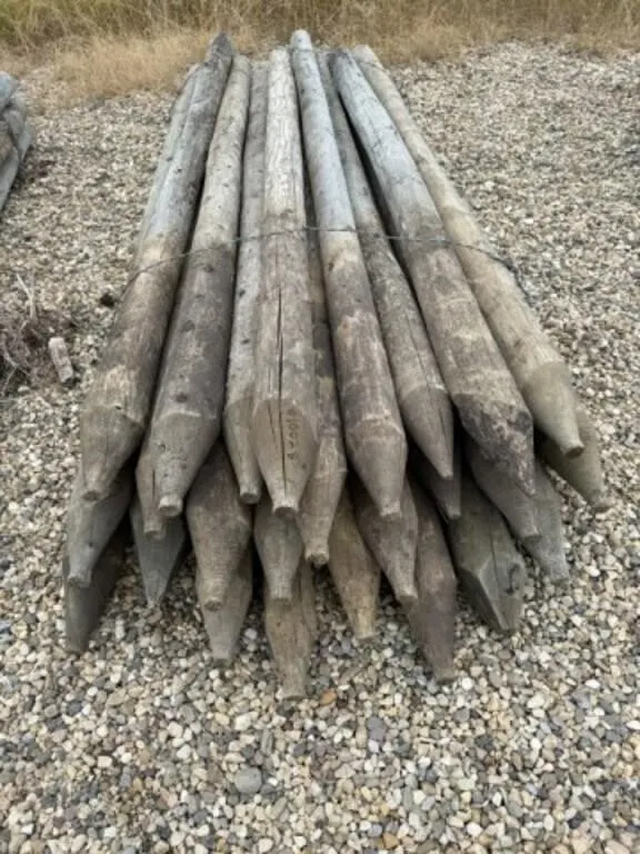 USED 4-5" x 7' Fence Posts /EACH POST