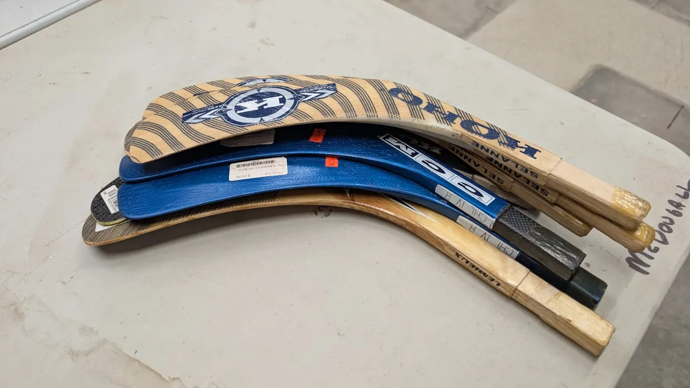 (8) Right Hand Hockey Sticks Blades