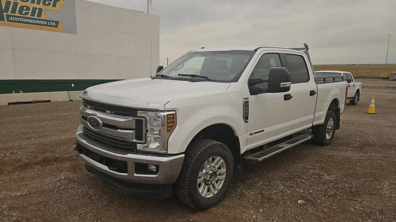 2018 Ford F-350 Super Duty 4x4 XL 4dr Crew Cab 6.8 ft. SB SRW Diesel
