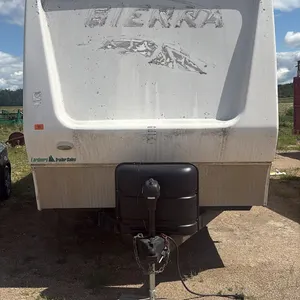 2007 Forest River Camper with bumper hitch